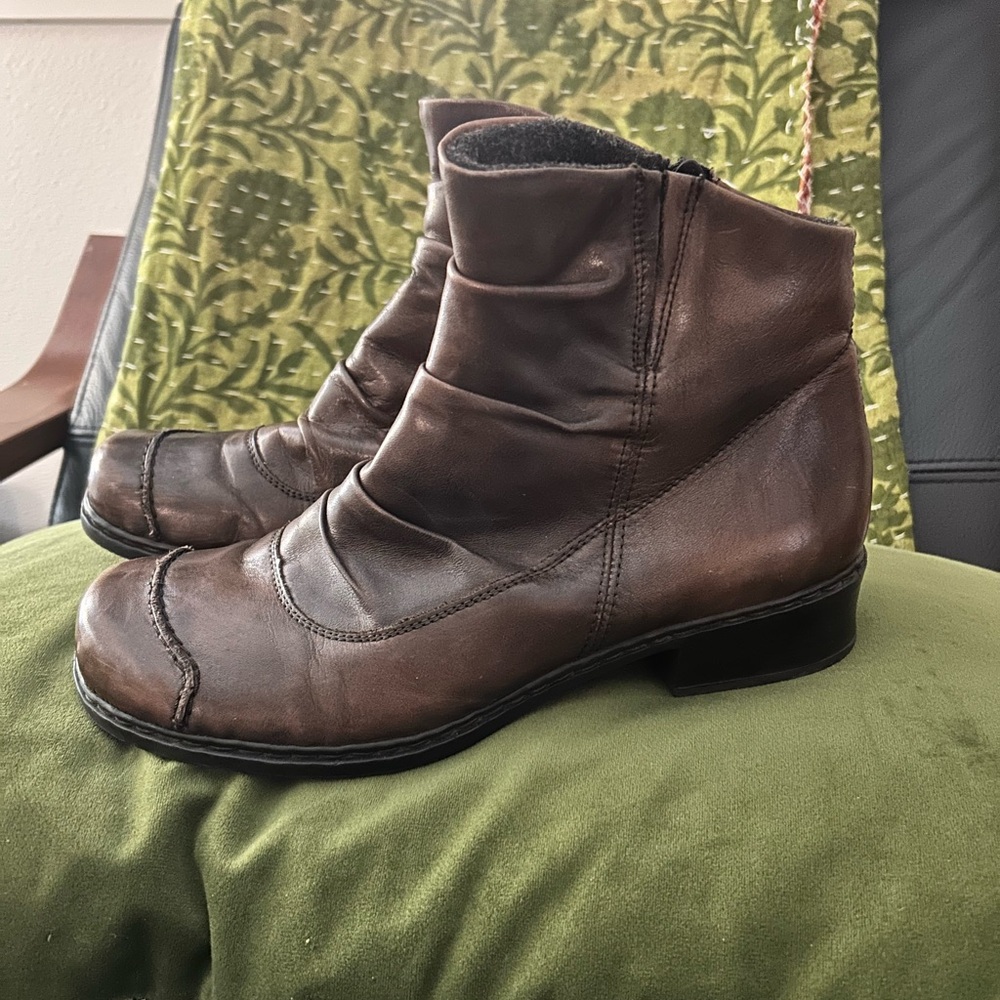 Elegant Rieker Brown Ankle Booties